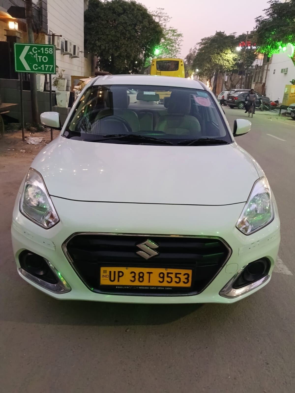 Local rental taxi in Noida and Delhi