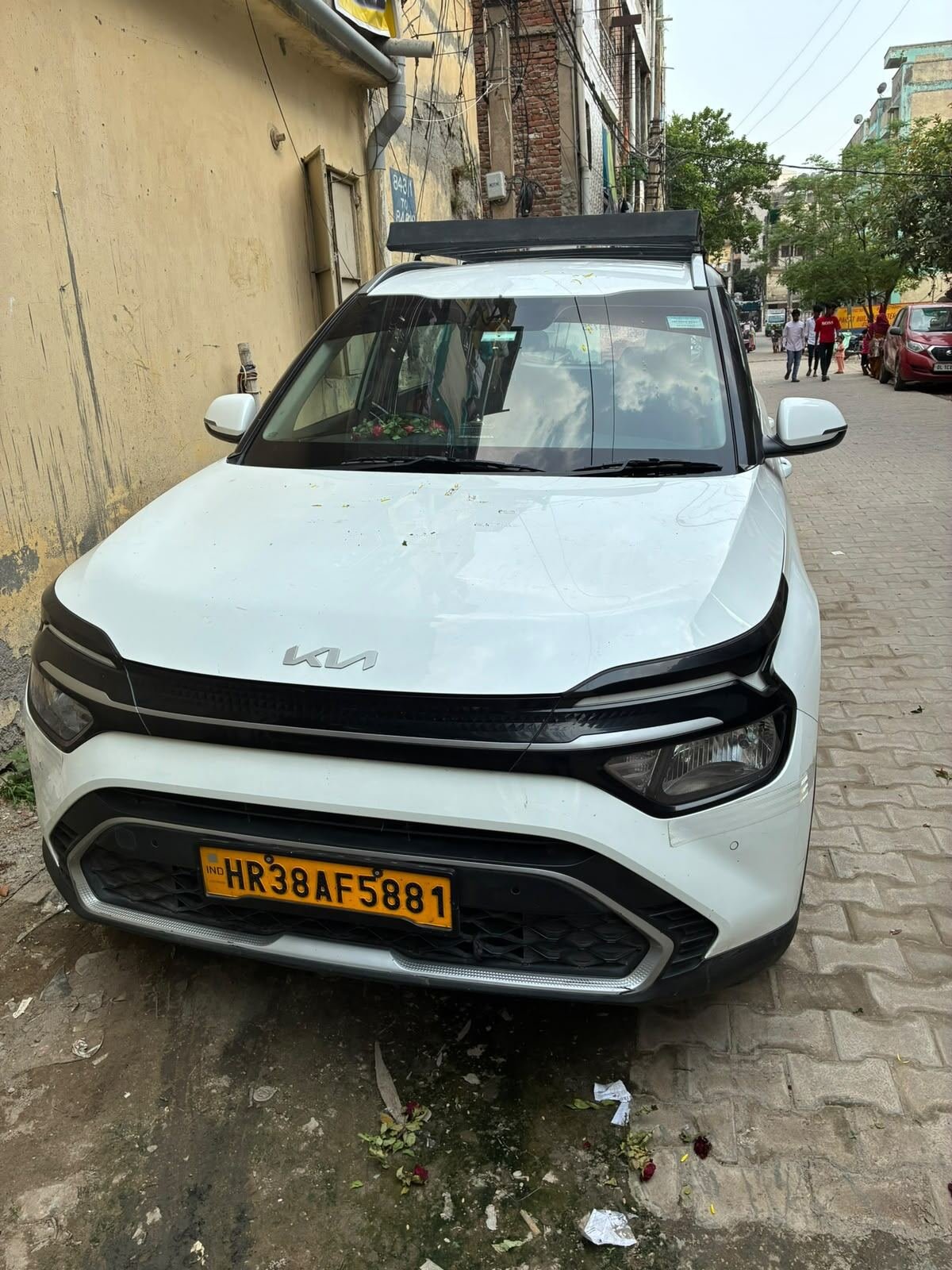 Kia Sonet taxi in Noida